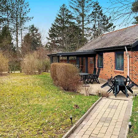 度假居 5 Person Holiday In F Rvang *